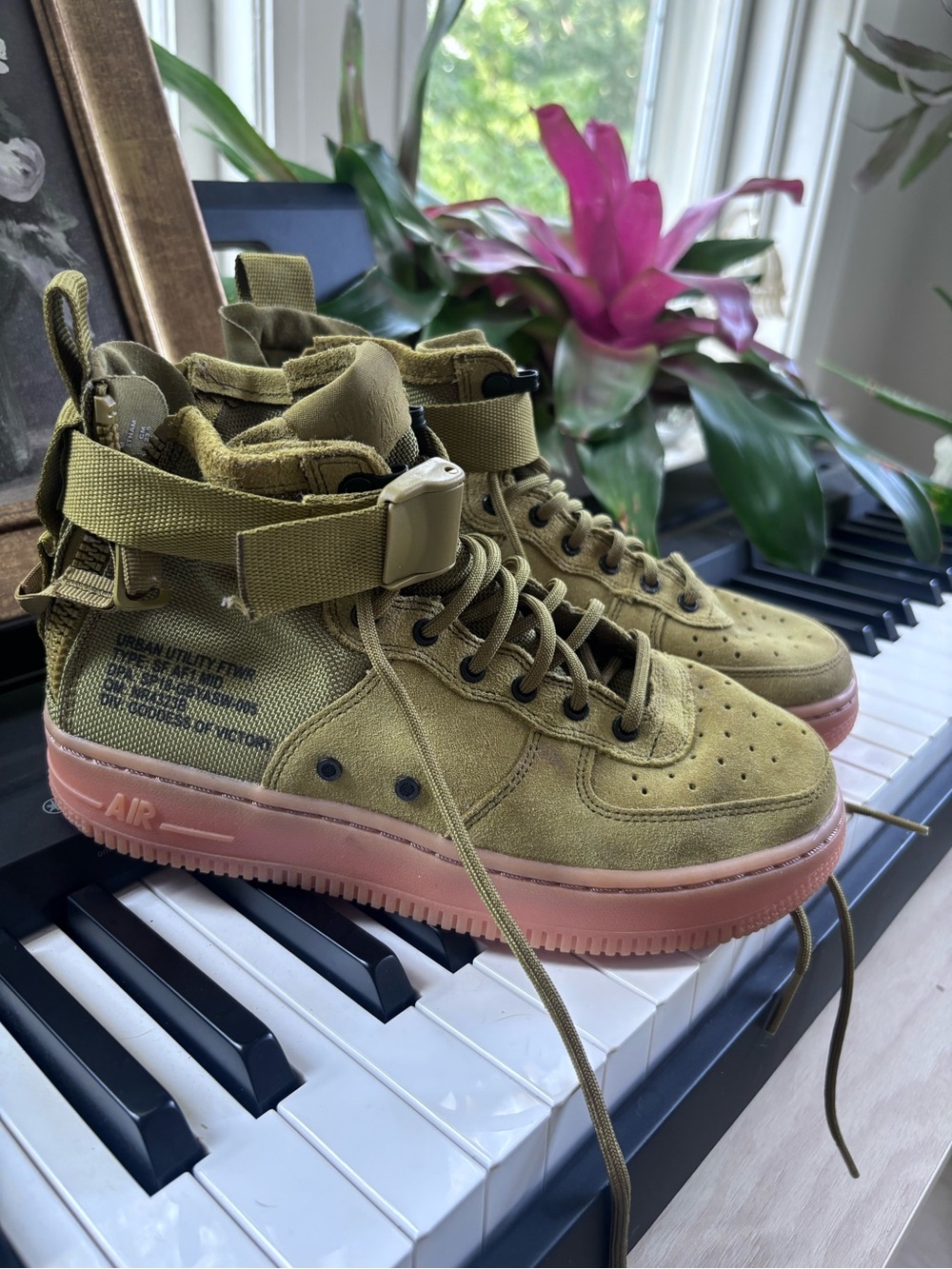Nike Air boys green suede high tops